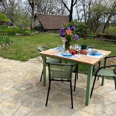 Le Dolmen, Charme Sport Et Detente Saint-Chels