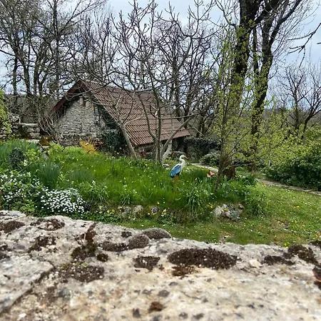 Le Dolmen, Charme Sport Et Detente