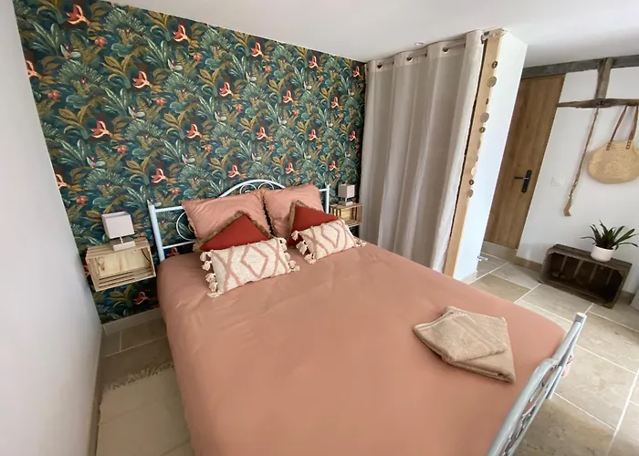 Le Dolmen, Charme Sport Et Detente