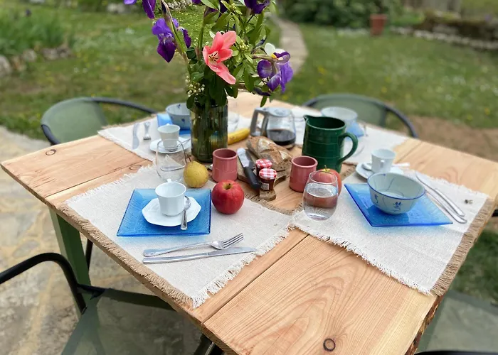 Le Dolmen, Charme Sport Et Detente Holiday home Saint-Chels