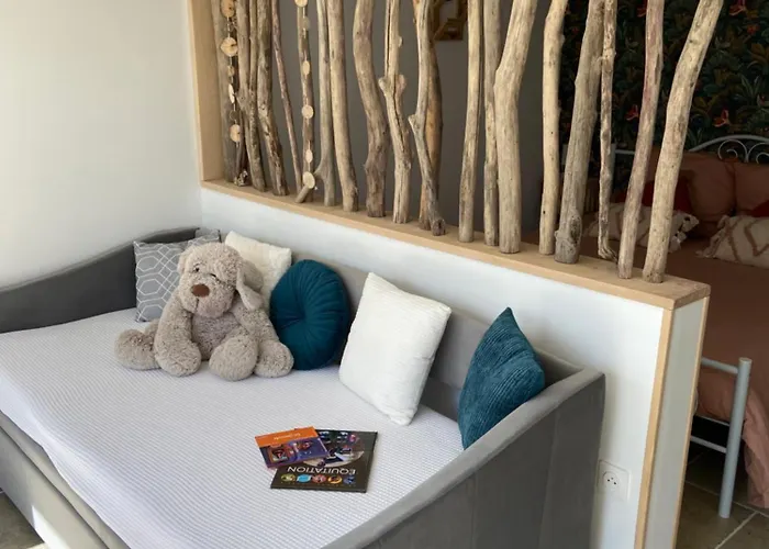 Le Dolmen, Charme Sport Et Detente