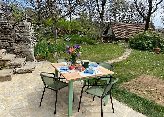 Le Dolmen, Charme Sport Et Detente Holiday home *