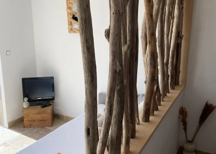 Le Dolmen, Charme Sport Et Detente Holiday home *