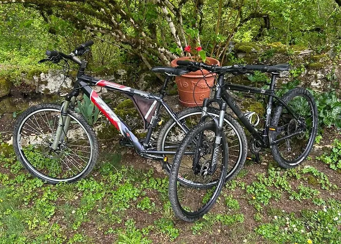 Holiday home Le Dolmen, Charme Sport Et Detente